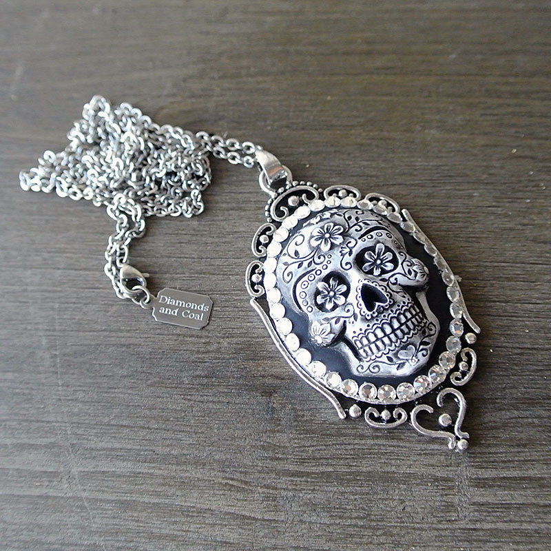 Dia De Los Muertos Sugar Skull Cameo Necklace