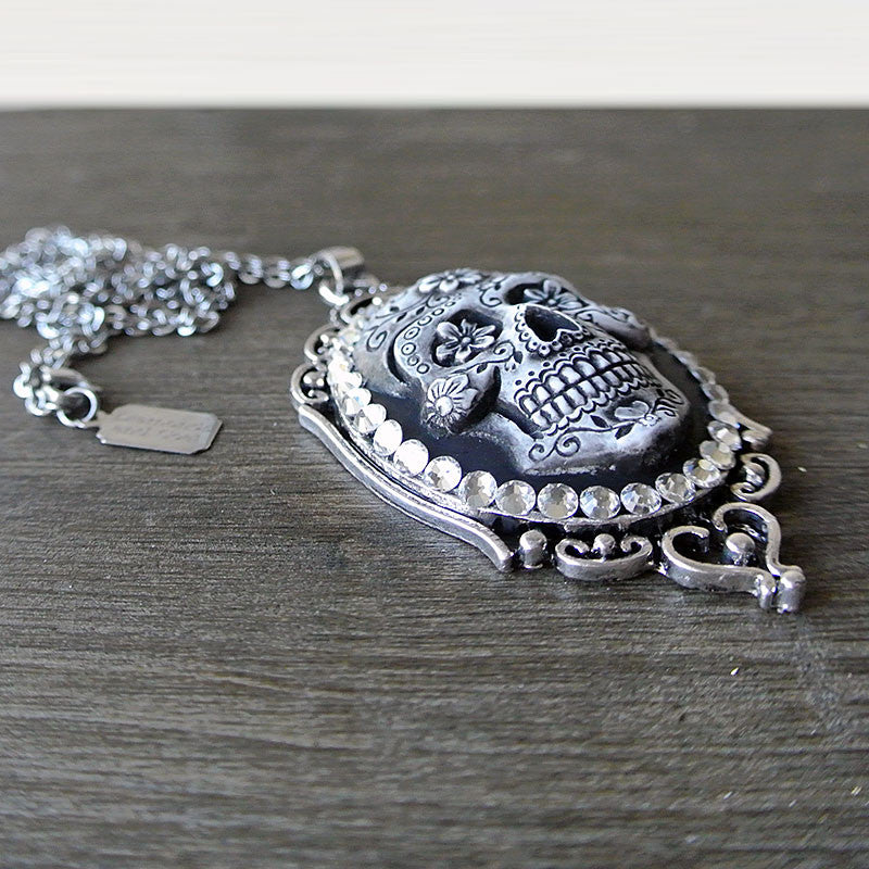 Dia De Los Muertos Sugar Skull Cameo Necklace